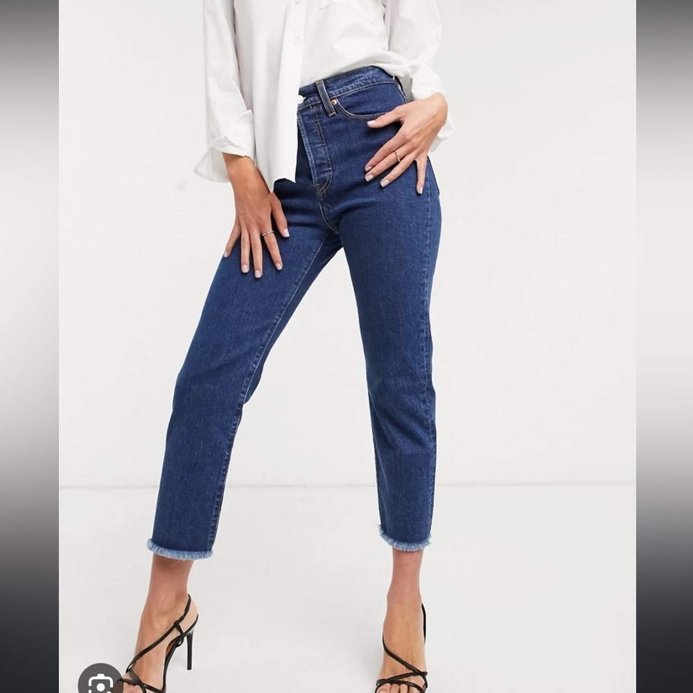 LEVI’S WEDGIE HIGH RISE JEANS
